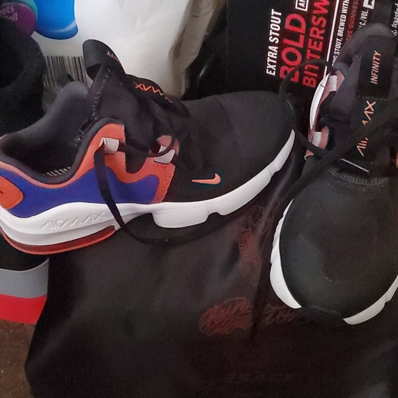 Youth/Kids .. Nike Air Max - Picture 2 of 4